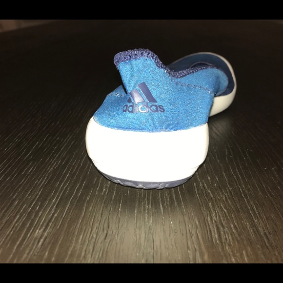 Adidas slip on sneakers size 8.5 - Picture 3 of 3